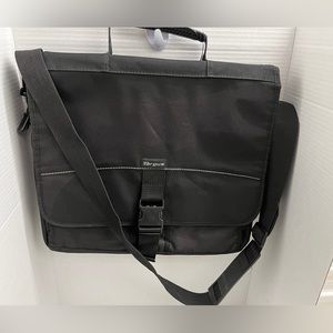 Targus Black Laptop Bag Never Used.🐠